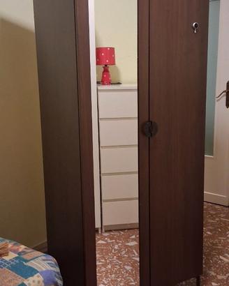 Armadietto guardaroba ikea con Anta specchio