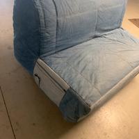 Divano letto piccolo e versatile