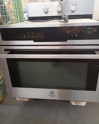 Forno Ventilato + Microonde Extra Size Electrolux