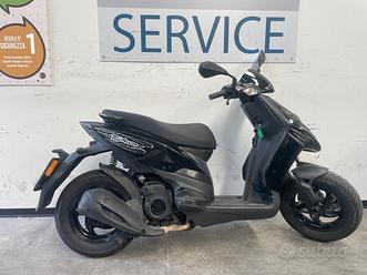 Piaggio Typhoon 125 usata in vendita