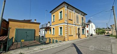 Casa indipendente di 202 m² con più di 5 locali e 