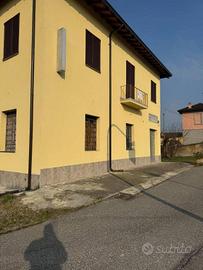 Casa indipendente di 344 m² con più di 5 locali a 