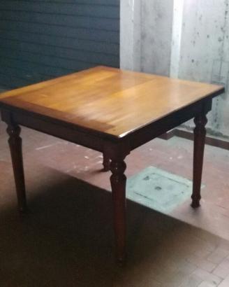 Tavolo allungabile in legno massello