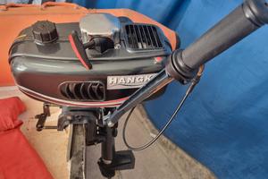 motore a scoppio fuoribordo