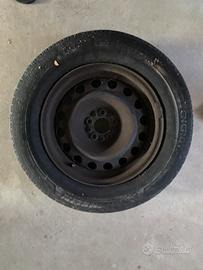Ruota completa 215/65 R15 96T con cerchio in ferro