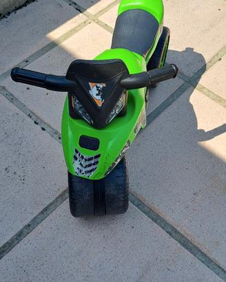 moto giocattolo