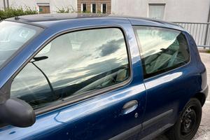 clio renault 2000