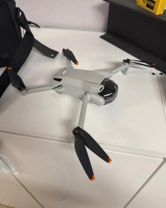 Drone dji mini mavic 3