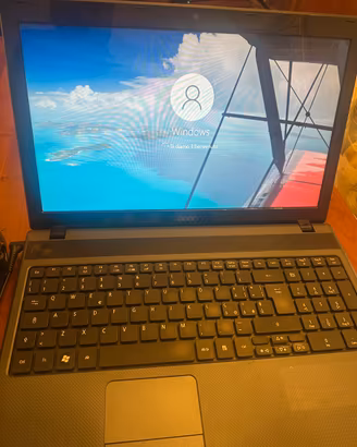 Acer Aspire 5250 – 8 GB RAM – SSD 240 GB –