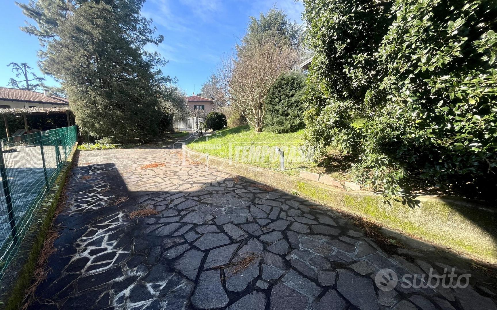 ESCLUSIVA VILLA SINGOLA A MOZZO - Altro