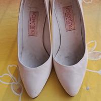 Scarpe décolleté beige con tacco