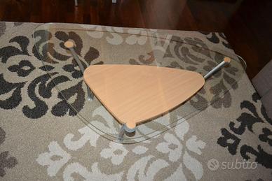 Tavolino da salotto in vetro e metallo