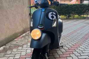 Vespa 300 6 Giorni