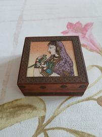 Scatola Porta-gioie Vintage in Legno Intarsiato