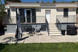 Villetta di pregio con piscina e ampio giardino