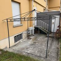 Impalcatura in ferro per gazebo
