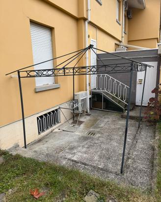 Impalcatura in ferro per gazebo
