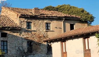 Casa, rustici e terreni sul colli di Fortunago