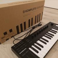Komplete Kontrol M32