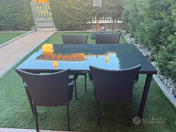 Set tavolo da esterno con 4 sedie in polyrattan