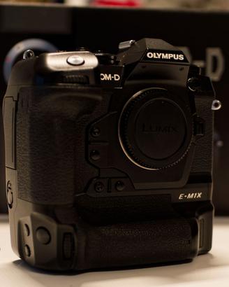 Olympus em1x