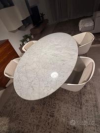 Tavolo Saarinen + 4 Sedie