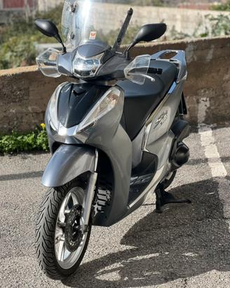 Honda SH 300
