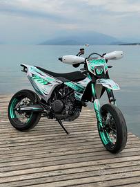 HUSQVARNA 701 SUPERMOTO 2024