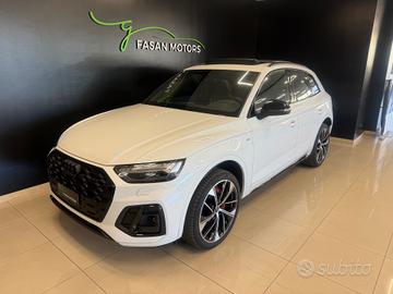 Audi Q5 40 2.0 tdi mhev 12V Identity Black quattro