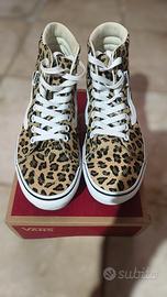 Sneakers donna a caviglia alta leopardate