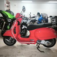 Piaggio Vespa 250 GTS