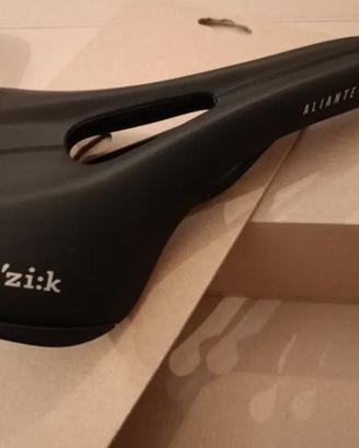 Sella FIZIK ALIANTE R5 OPEN