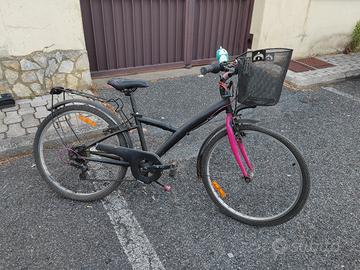 Bici bimba B'Twin Poply 500 - 24" con cestino