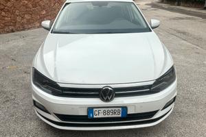 Volkswagen Polo 1000.  80cv 2021