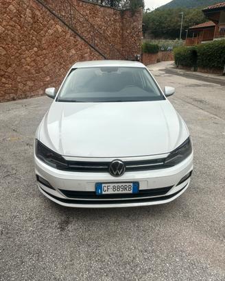 Volkswagen Polo 1000.  80cv 2021