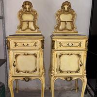 Elegante coppia di comodini siciliani anni 30