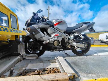 Honda cbr F4i incidentata 