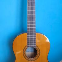 Chitarra Classica YAMAHA C40 + supporto + plettro