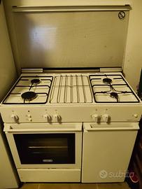 Cucina DeLonghi a gas