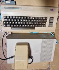 Vintage  Commodore 64 + lettore floppy disk  1540