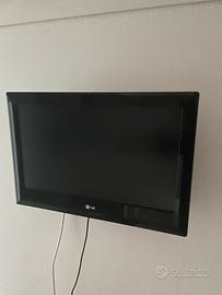 Televisore LG mod.19LE3308