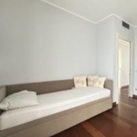 Letto in tessuto ecru