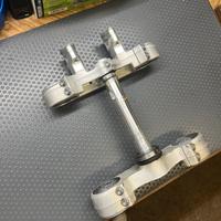 Piastre originali ktm con raiser e cuscinetto