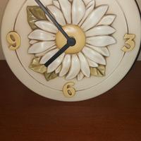 orologio a parete in ceramica con motivo a fiore