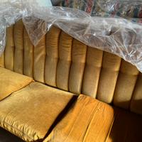 Divano piu’ due poltrone