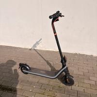 Monopattino elettrico ninebot