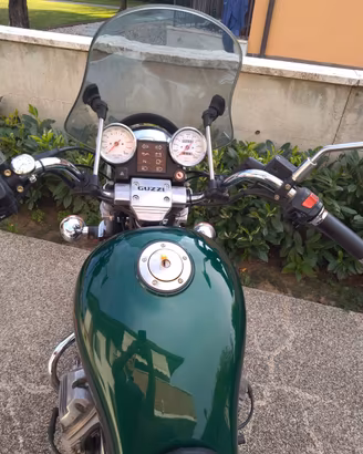 Moto Guzzi Nevada 750