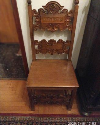 sedie   (due)  legno massello   mod TRONO