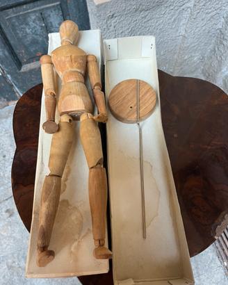 Manichino Artistico in Legno