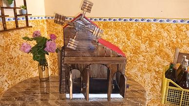Mulino a vento decorativo in legno artigianale